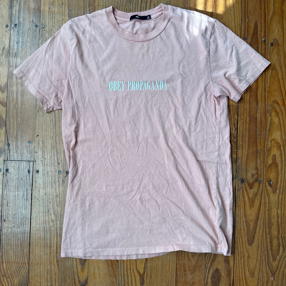 Obey T Shirt Mens Medium Peach Short Sleeve Graphic Propaganda Skater Y2K